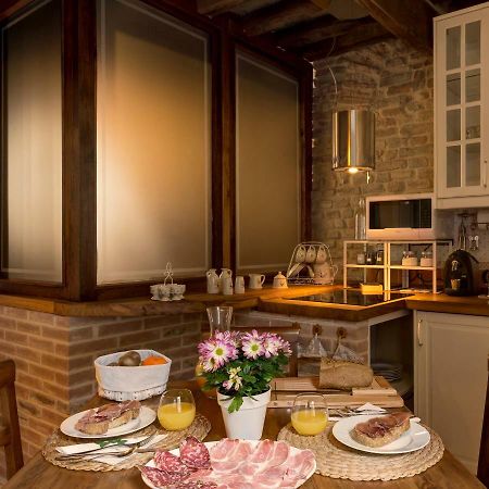 Le Stanze Di Rigoletto Bed & Breakfast Parma Exterior photo