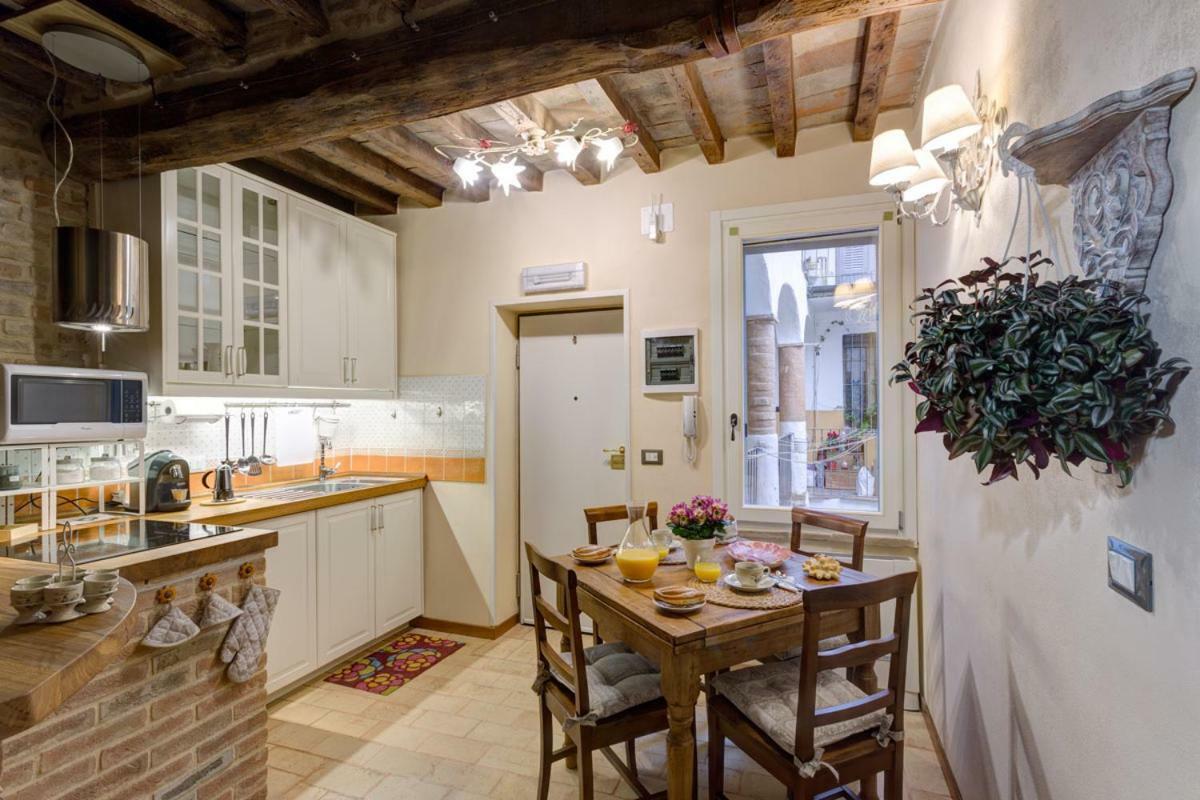 Le Stanze Di Rigoletto Bed & Breakfast Parma Exterior photo